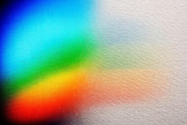 RGB és CMYK színtér összehasonlítása tervezés közben